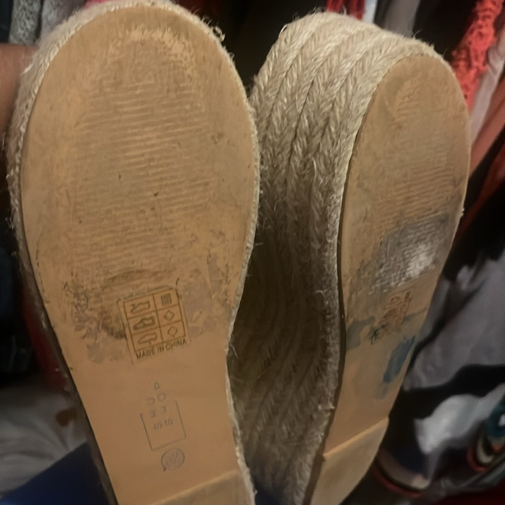 Shu Shop suede wedge with straps-8.5 - Picture 5 of 5